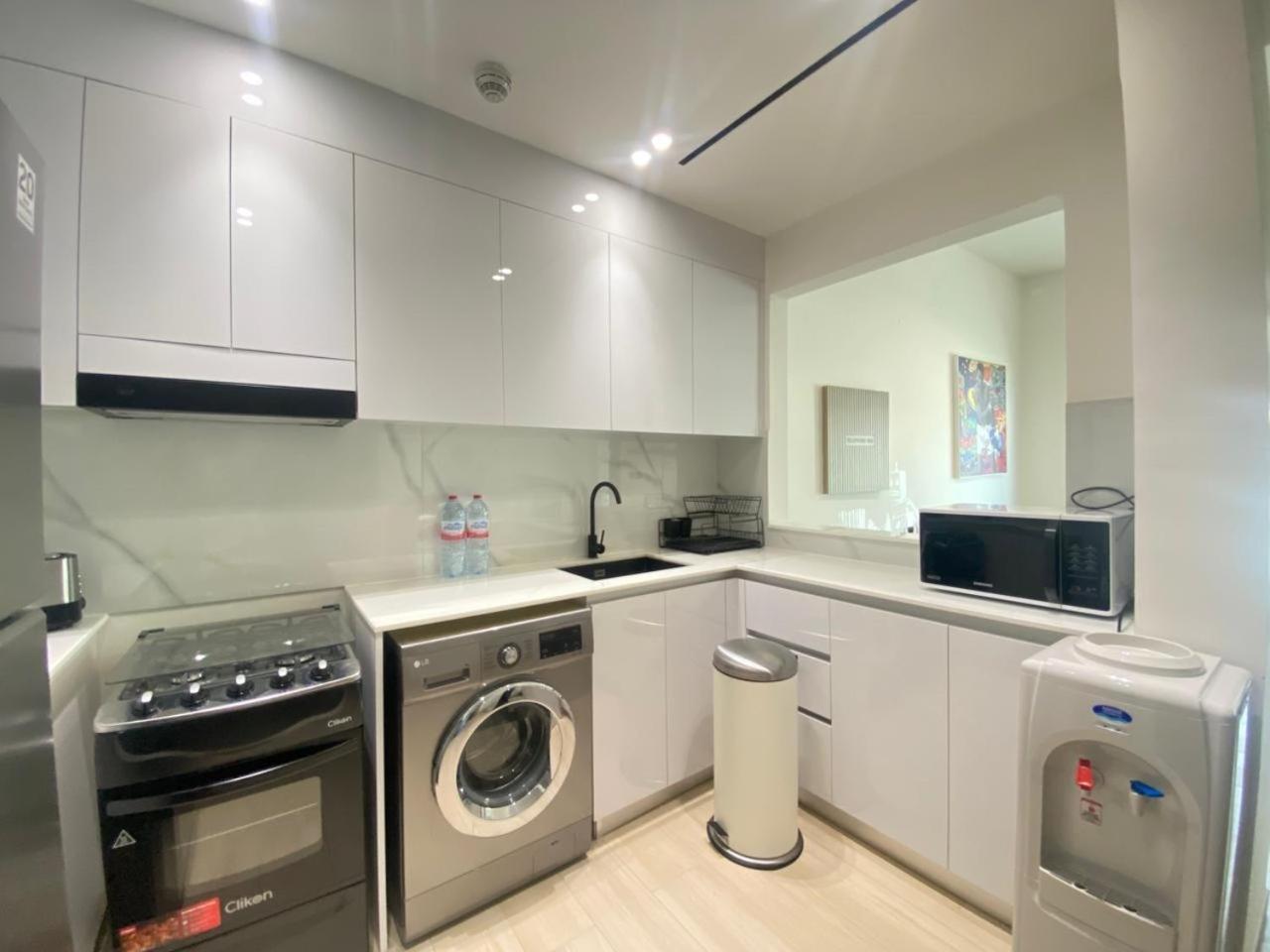 1 Bed Retreat- Rbe Vacation Homes-Binghatti Luna Dubai Exteriör bild
